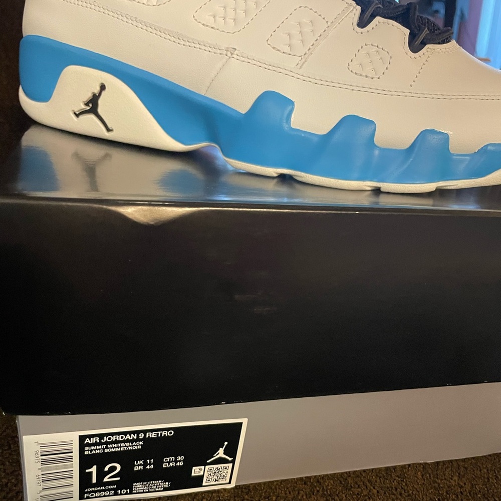 Jordan 9’s retro - Picture 2 of 2